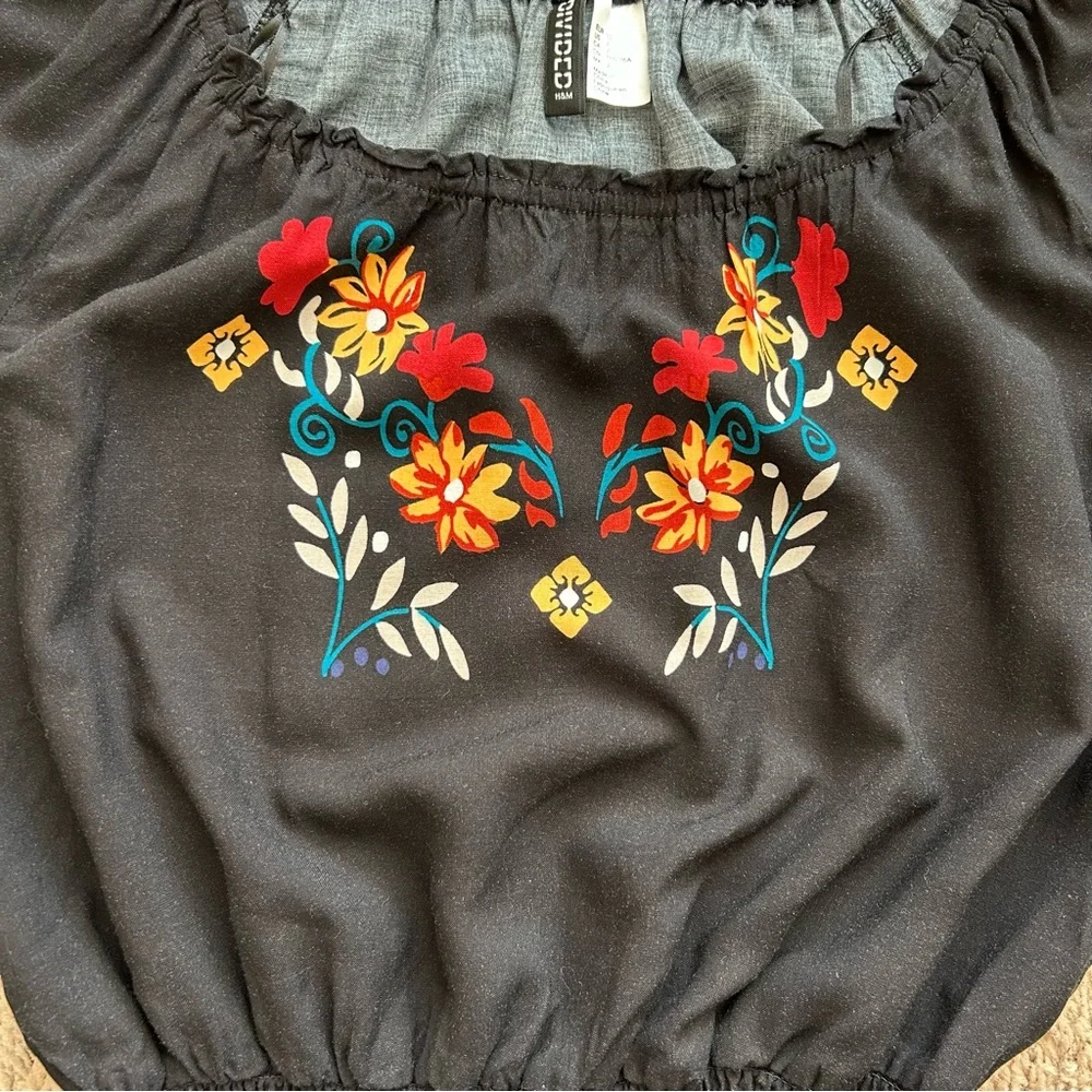 H&M Divided Black Colorful Floral Embroidery Look Long Sleeves Top Blouse Size 2 - Picture 4 of 12